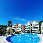 Blue Horizon Apartment Resort